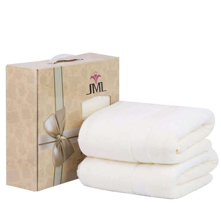 7 Best Mold & Mildew Resistant Towels + How To Remove The Mildew Smell